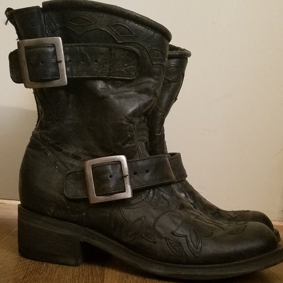 low leather cowboy boots